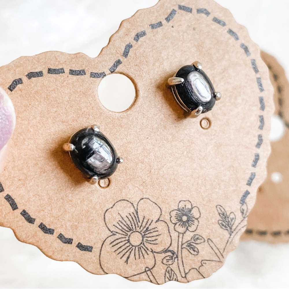 ✨Hypersthene silver flash Black Stud Earrings✨